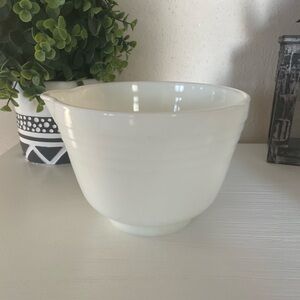 Vintage Milk White Small 6.25" Ribbed Bowl With Spout For Hamilton Beach Mixer